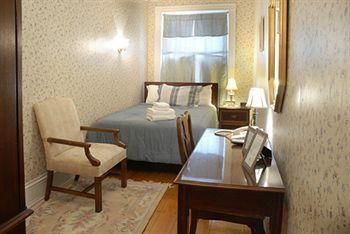 Beacon Inn 1087 Brookline Ngoại thất bức ảnh