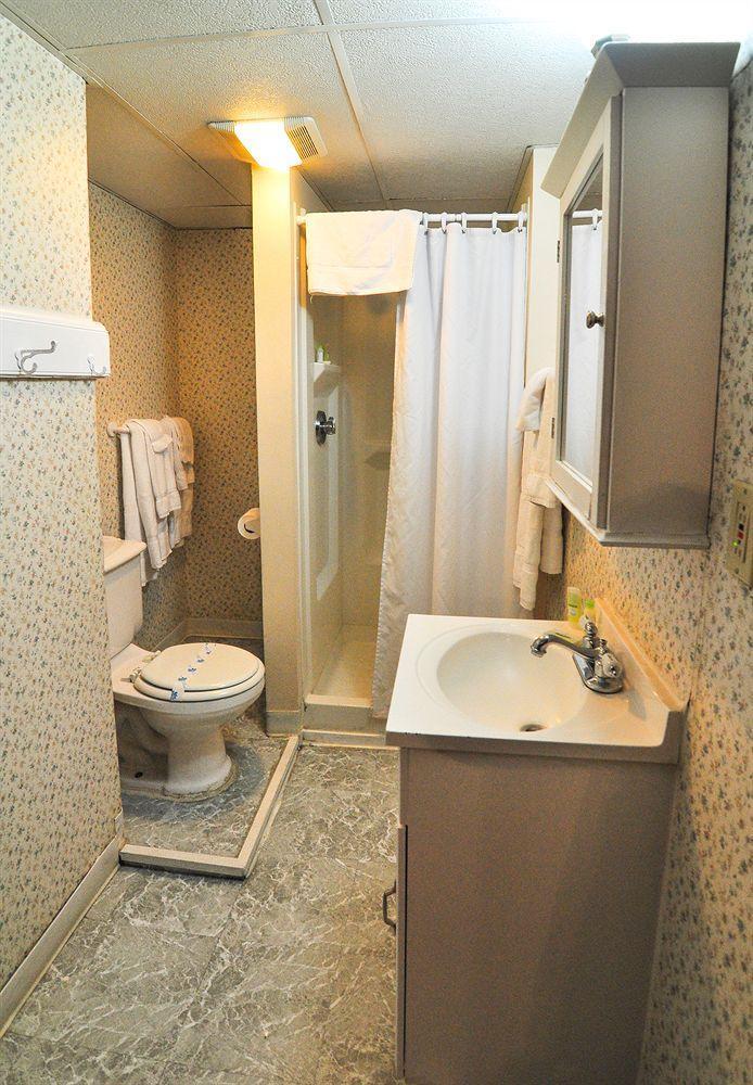 Beacon Inn 1087 Brookline Ngoại thất bức ảnh