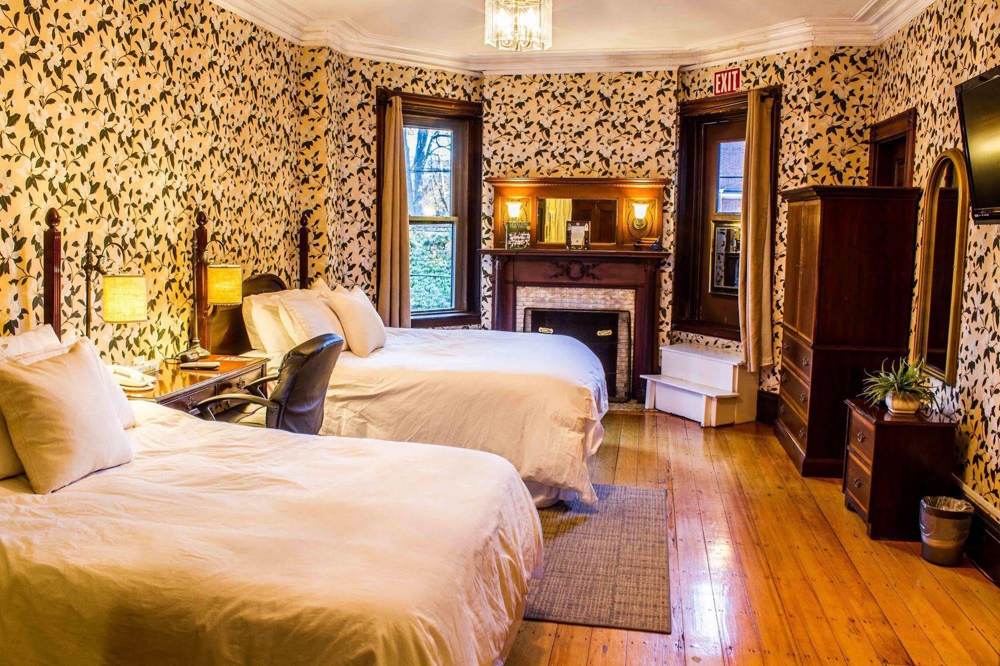 Beacon Inn 1087 Brookline Ngoại thất bức ảnh