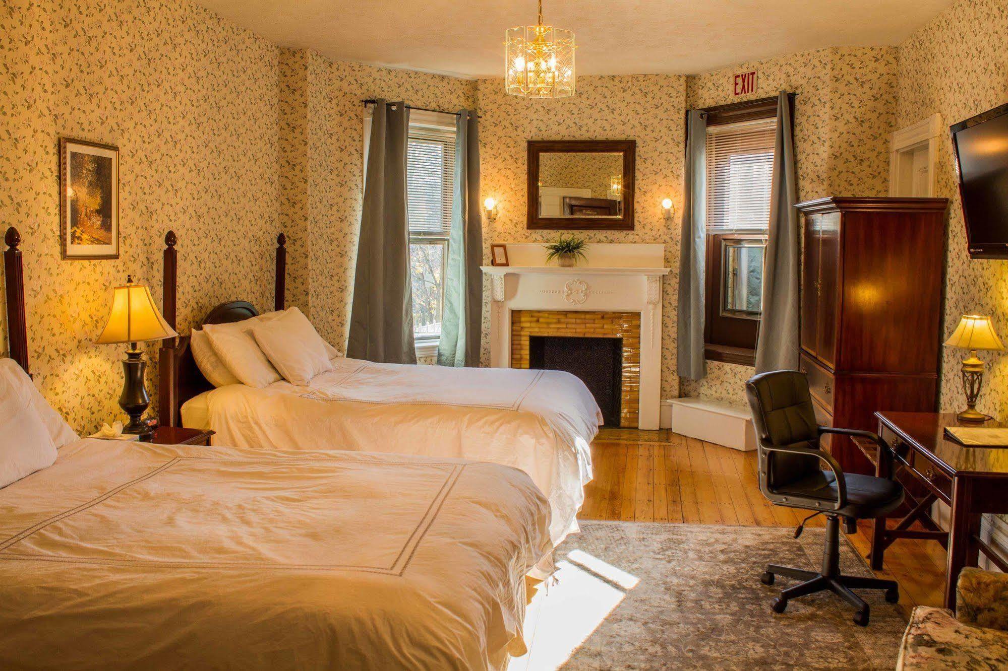 Beacon Inn 1087 Brookline Ngoại thất bức ảnh